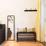 Spacious Two Br Plus Ac Plus Selfcheckin